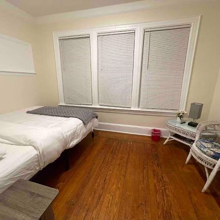 Entire Beautiful 2Br Apartment L. Convenient Location In The Heart Of Queens! Ню Йорк Екстериор снимка